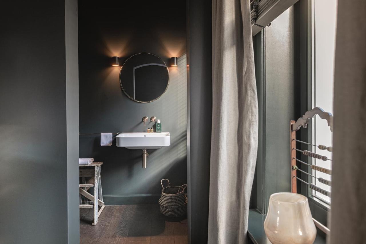 The Bank 1869 - Unique Guestrooms In The Historic Center Of Bruges Exterior photo