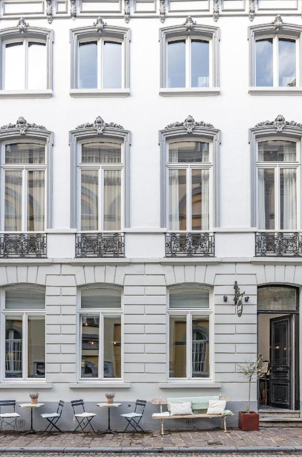 The Bank 1869 - Unique Guestrooms In The Historic Center Of Bruges Exterior photo