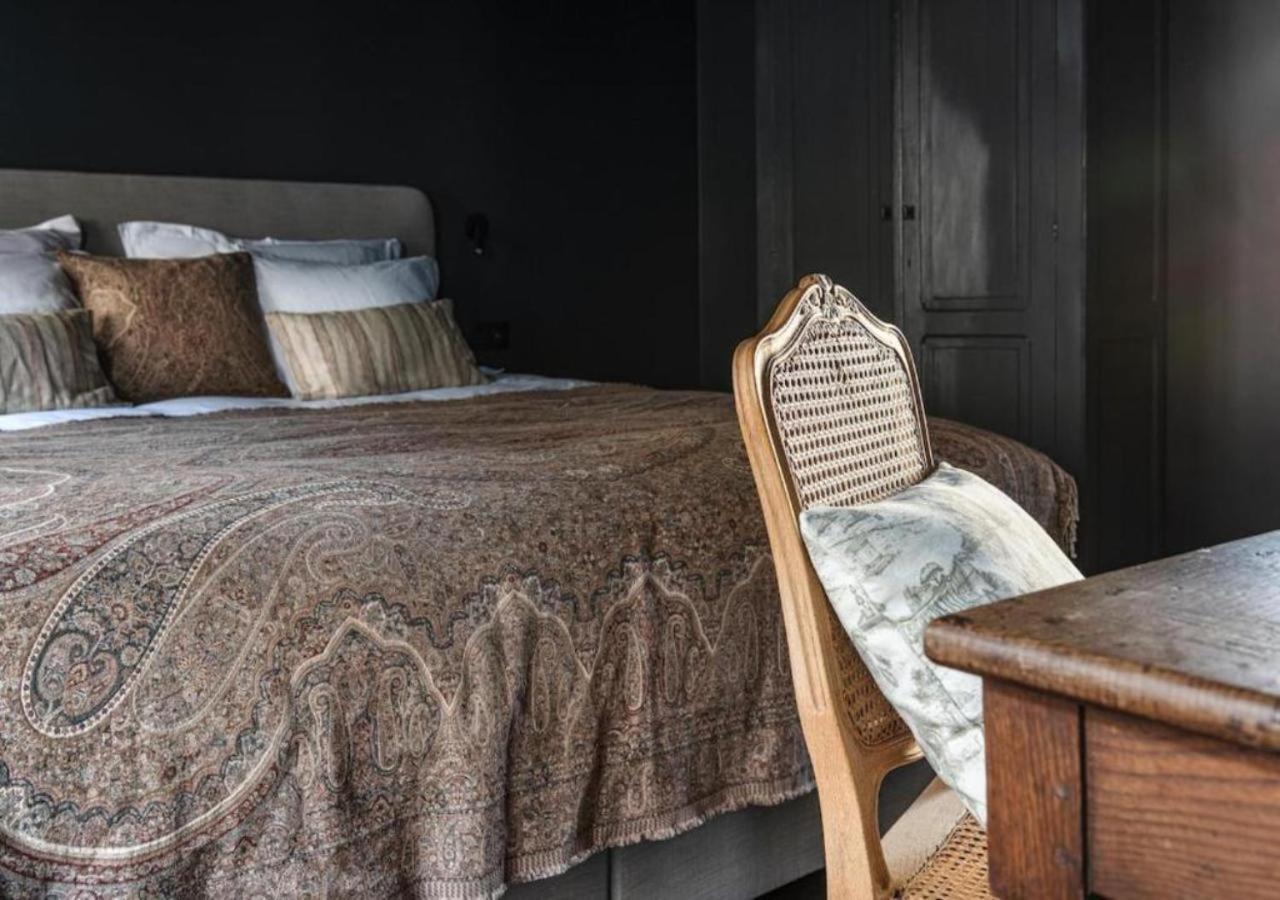 The Bank 1869 - Unique Guestrooms In The Historic Center Of Bruges Exterior photo